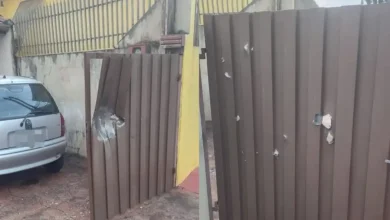 Polícia prende autor de atentado com bomba em Ibirarema 4 Após rigorosa investigação, a polícia captura o autor do atentado com bomba que deixou um morador gravemente ferido em Ibirarema. Confira os detalhes.