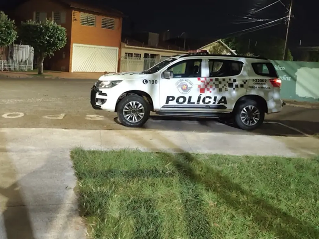 Patrulha Municipal prende suspeito de furto em escola no Jd. Europa 6 A Patrulha Municipal de Paraguaçu Paulista agiu rapidamente para impedir um furto em uma escola no Jardim Europa. Suspeito foi preso em flagrante. Confira.