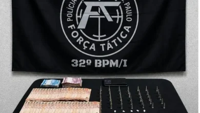 Homem é preso por tráfico de drogas em Cândido Mota 2 Durante patrulhamento de rotina, a Força Tática prendeu um jovem de 25 anos com diversas porções de entorpecentes em Cândido Mota. Confira os detalhes.