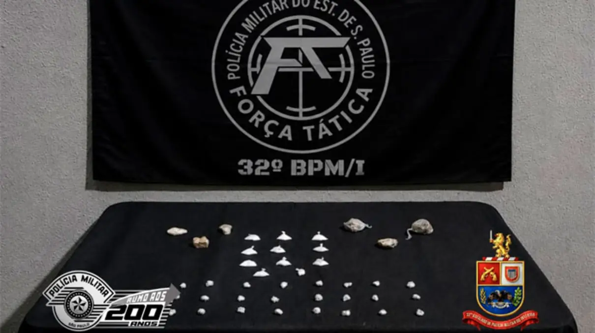 Homem de 32 anos é preso por tráfico de drogas em Paraguaçu Paulista 6 A Polícia Militar prendeu um homem de 32 anos por tráfico de drogas em Paraguaçu Paulista. Confira os detalhes desta operação policial no site.