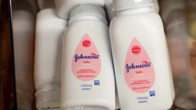 A Johnson & Johnson apresentou resultados financeiros sólidos, superando projeções de lucro e elevando suas expectativas de crescimento para 2026.