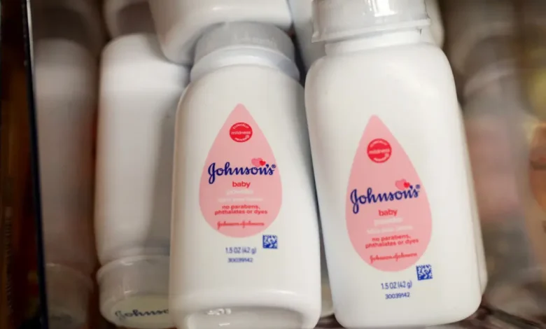 A Johnson & Johnson apresentou resultados financeiros sólidos, superando projeções de lucro e elevando suas expectativas de crescimento para 2026.