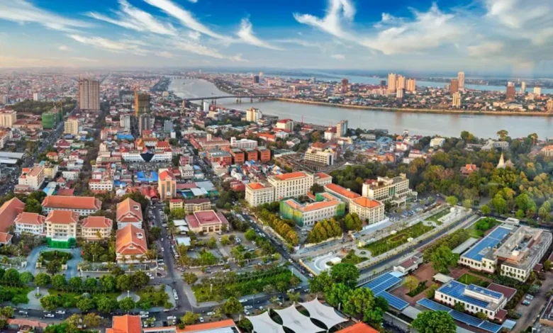 Polícia Federal deflagra operação contra organização criminosa que aliciava brasileiros para golpes cibernéticos no Camboja. Entenda o esquema.