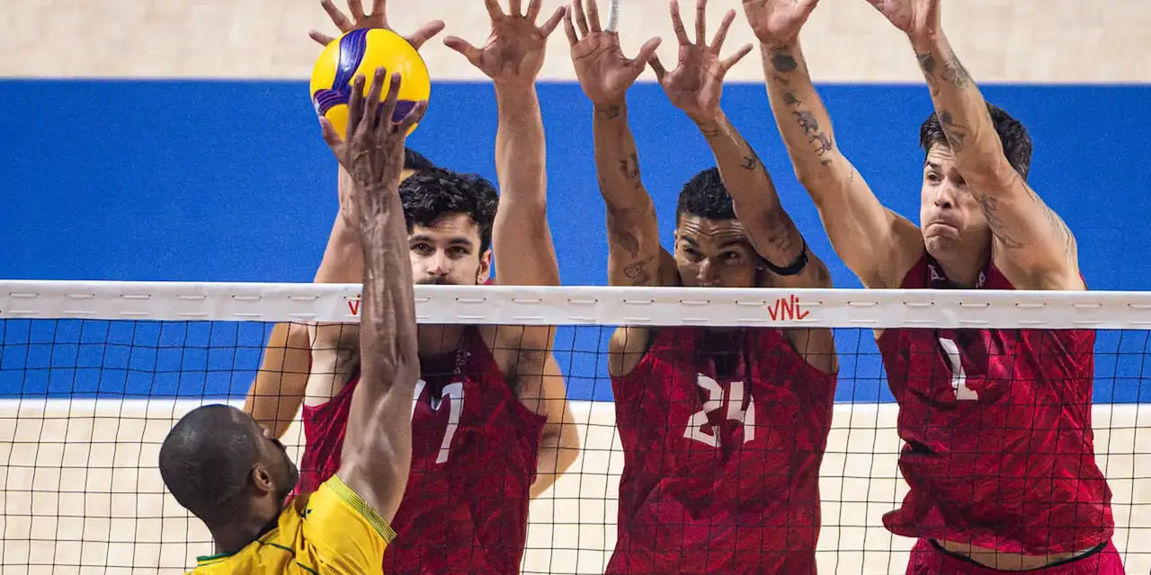 A seleção brasileira de vôlei enfrenta novo revés contra os Estados Unidos e a situação na tabela da Liga das Nações se complica. Confira os detalhes.