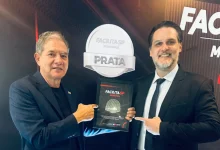 Quatá recebe o Selo Prata do Programa Facilita SP após reduzir o tempo de abertura de empresas e modernizar a gestão pública. Confira todos os detalhes!