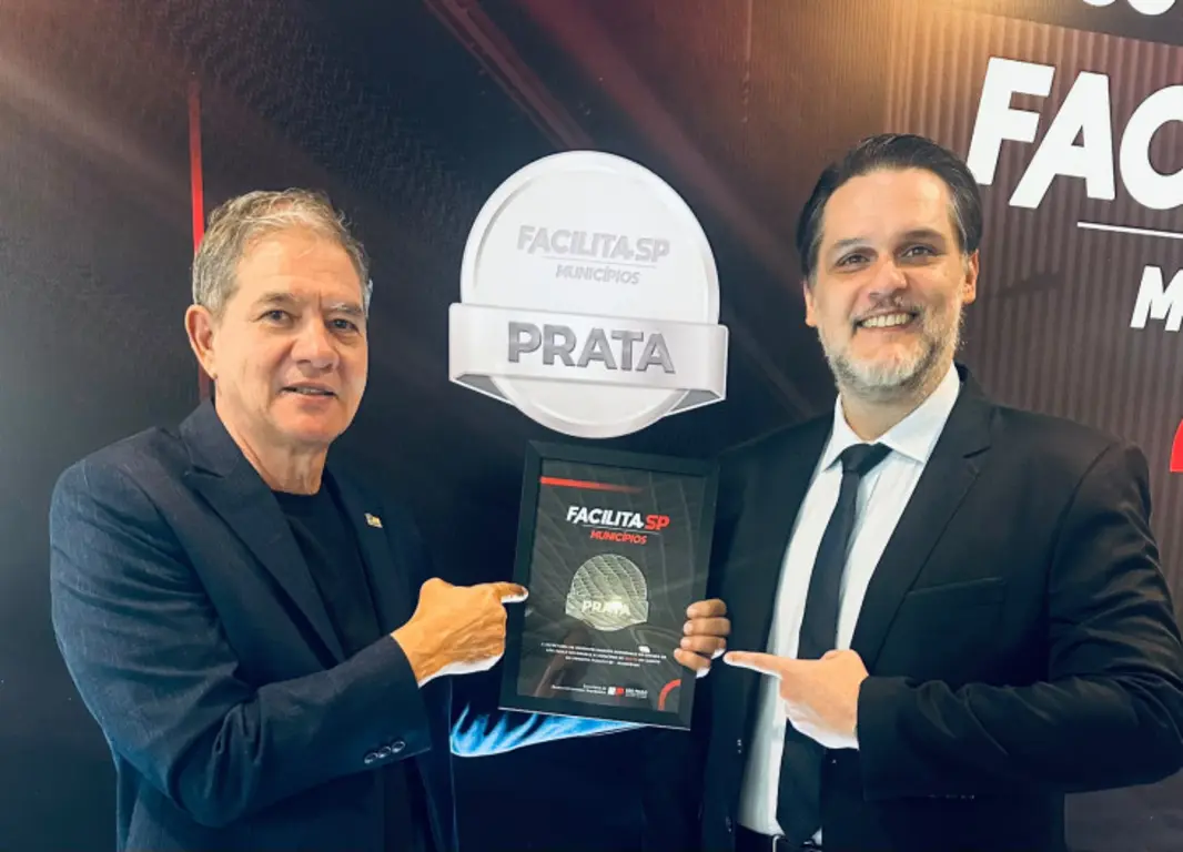 Quatá Conquista Selo Prata do Facilita SP por Desburocratização 6 Quatá recebe o Selo Prata do Programa Facilita SP após reduzir o tempo de abertura de empresas e modernizar a gestão pública. Confira todos os detalhes!