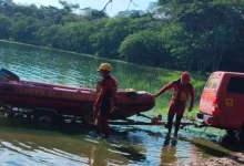 Buscas intensas mobilizam equipes de resgate após um barco virar no Rio Paranapanema, envolvendo um jovem morador de Cruzália.