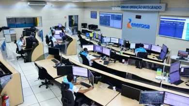 Entenda como a precisão climática se tornou o fator principal na operação das distribuidoras de energia para evitar falhas no fornecimento.