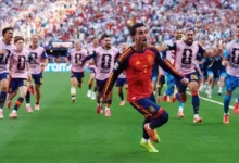 A Espanha superou a Argentina em uma partida histórica na prorrogação e garantiu o título de bicampeã mundial de futebol. Confira os detalhes desta vitória.