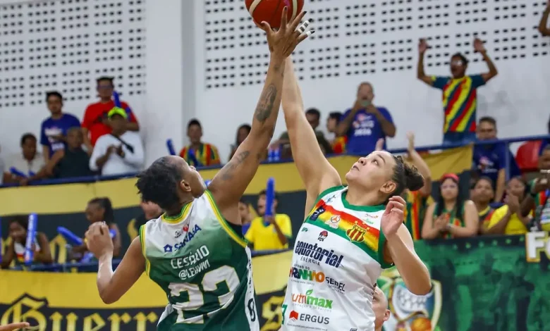 Acompanhe o duelo entre Unimed Campinas e Sampaio Basquete pela LBF. Saiba onde assistir a este grande confronto do basquete feminino brasileiro.