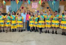 A Prefeitura de Lutécia promoveu um Arraiá Julino especial para o Centro de Convivência do Idoso, celebrando a cultura com integração e lazer.