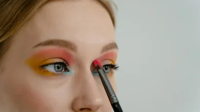 Quer uma maquiagem impecável por horas? Descubra o passo a passo definitivo para manter o visual intacto do início ao fim do dia com nossas dicas.