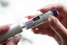Entenda as recomendações médicas e os riscos do uso de canetas emagrecedoras. Segurança e acompanhamento profissional são vitais para o tratamento.