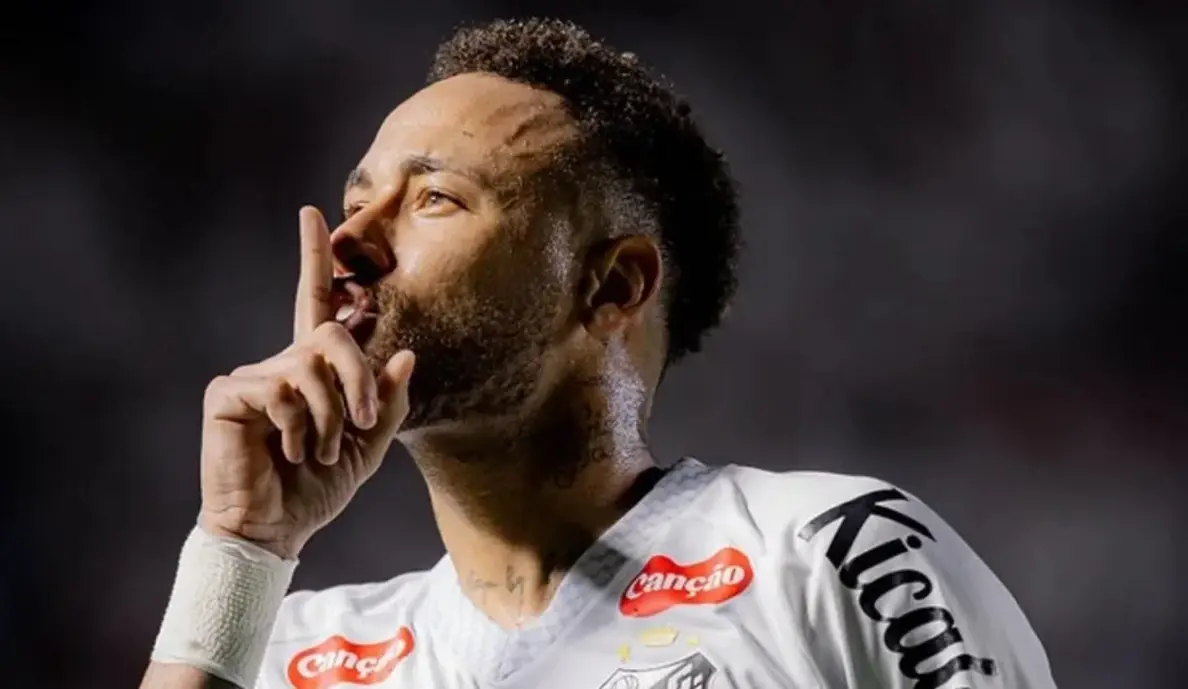 A relação entre Neymar e Santos vive momento conturbado. Investigamos os bastidores das dívidas, polêmicas no vestiário e os desafios dessa conexão histórica.