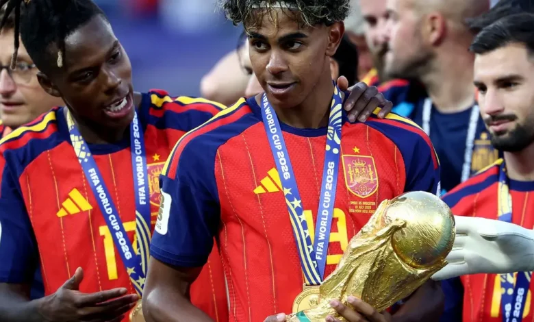 A seleção da Espanha garantiu o bicampeonato europeu em uma vitória histórica, marcada pelo protagonismo de jogadores filhos de imigrantes.
