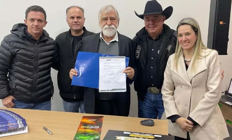 A organização da FICAR 2026 confirma ação social inédita: 10% da venda de camarotes será revertida para a Santa Casa de Assis. Confira os detalhes.