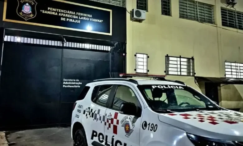 A polícia efetuou a prisão de uma mulher em Paraguaçu Paulista por descumprimento de medidas protetivas e perseguição. Saiba os detalhes do caso.