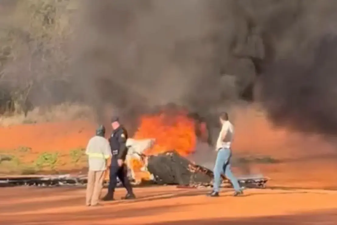 Queda de avião de pequeno porte deixa vítima fatal em Mogi Mirim 6 Um acidente com aeronave de pequeno porte em Mogi Mirim terminou em tragédia. Equipes de socorro confirmaram uma morte no local. Confira os detalhes.