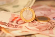 Descubra por que seus fundos de renda fixa rendem abaixo do CDI mesmo com juros altos e veja como proteger seu dinheiro de taxas e impostos.