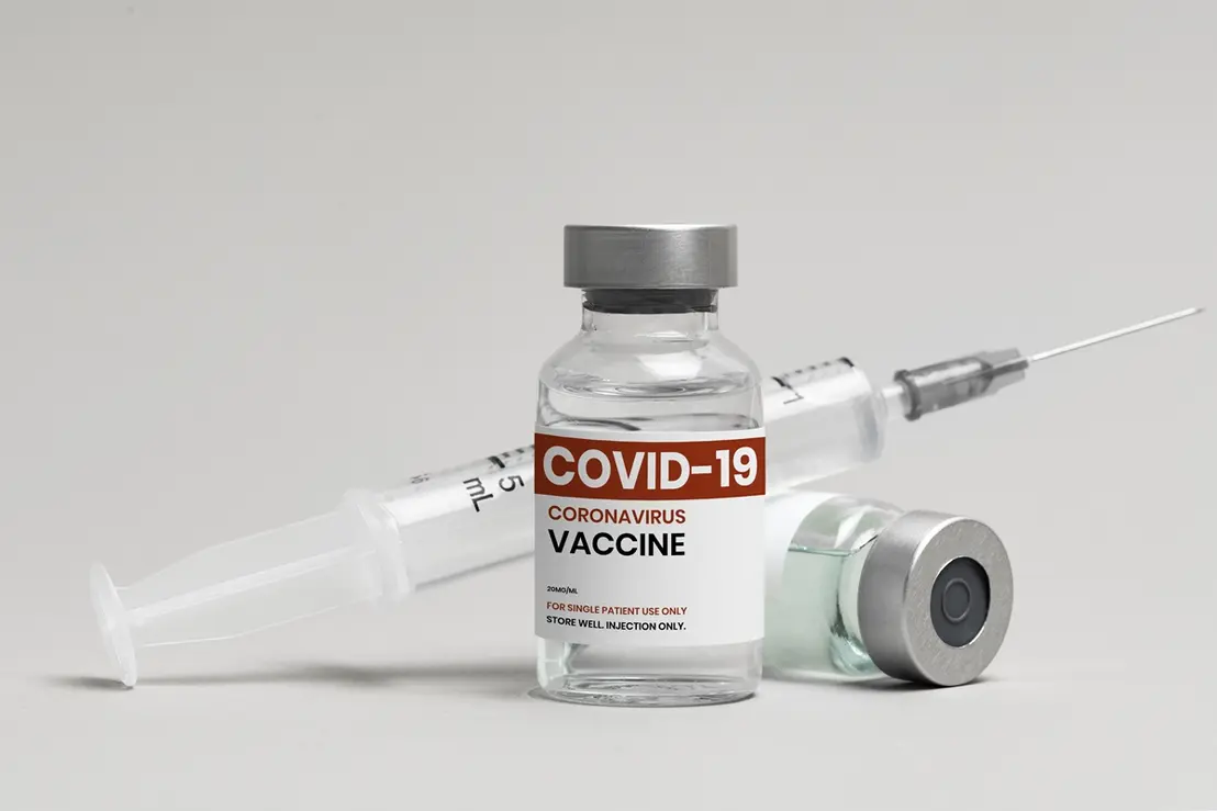 A Anvisa definiu novas regras para a atualização das vacinas contra a Covid-19, visando maior eficácia contra as variantes em circulação. Confira os detalhes.