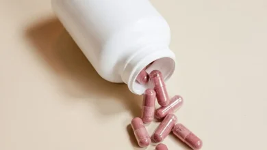 Vitamina B12 e Câncer: O que a ciência revelou recentemente 2 Novos estudos investigam a relação entre o excesso de vitamina B12 e o desenvolvimento de tipos específicos de câncer. Entenda o alerta para a suplementação.