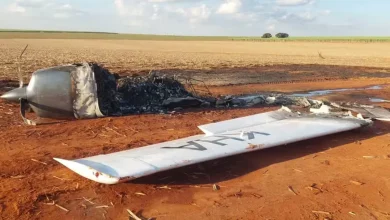 Queda de avião de pequeno porte mobiliza socorro no Noroeste de SP 2 Uma aeronave de pequeno porte caiu na região Noroeste de São Paulo. Equipes de resgate e autoridades investigam as causas e o estado dos ocupantes.