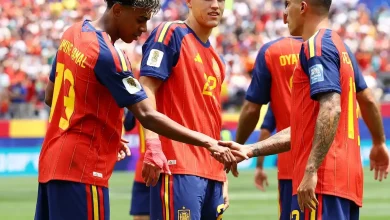 A Espanha garantiu vaga nas quartas da Copa do Mundo ao vencer a Áustria por 3 a 0. Descubra como a Fúria fez história com dois talentos sub-20 e o caminho para o título!