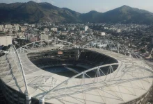 Fortes ventos no Rio de Janeiro forçaram o adiamento do clássico entre Botafogo e Fluminense pelo Brasileirão Feminino. Confira os detalhes da decisão.