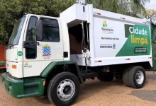 A prefeitura de Rancharia realizou a reforma de um caminhão de coleta de lixo com investimento de R$ 26 mil, demonstrando gestão eficiente e economia.