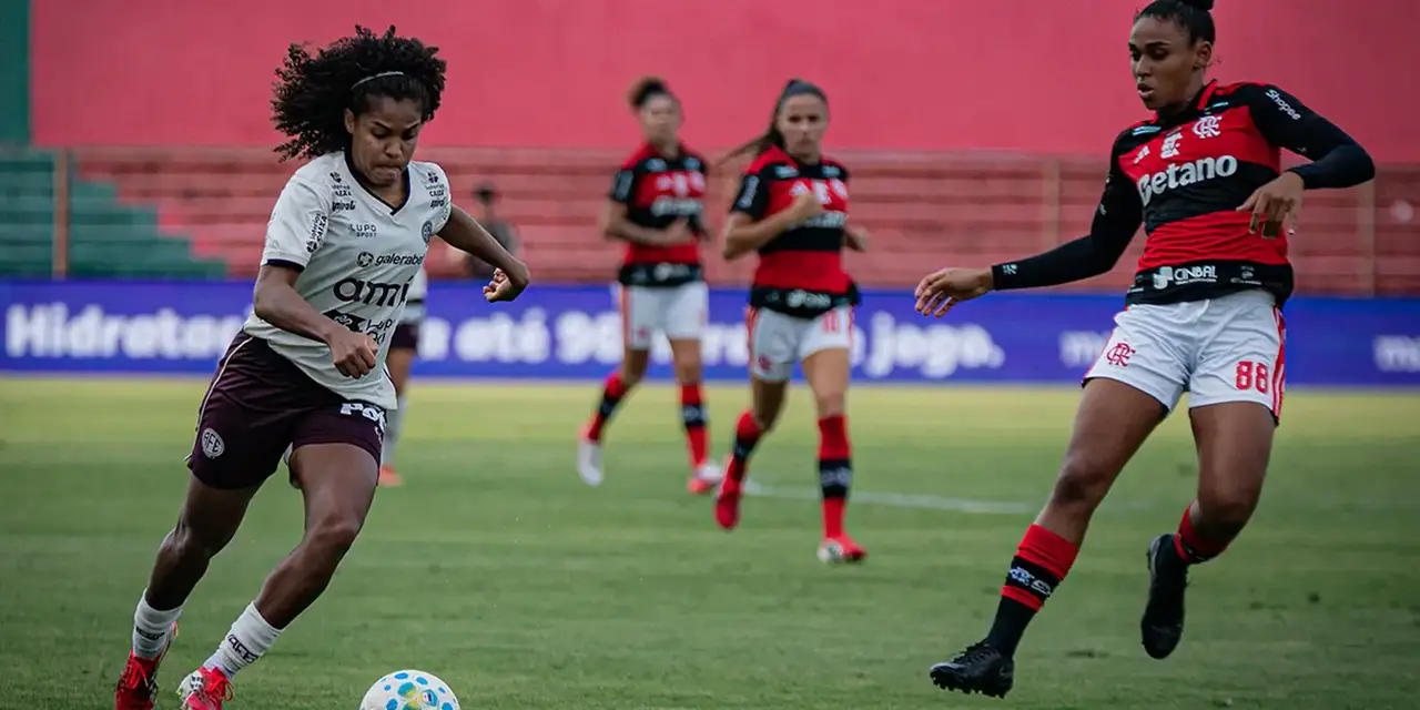 Flamengo vence Ferroviária e larga na frente no Brasileirão 6 O Flamengo conquistou uma vitória importante sobre a Ferroviária no jogo de ida das quartas de final do Brasileirão Feminino. Confira os detalhes.
