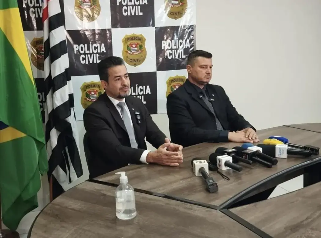 Polícia Civil de Assis detalha o encerramento da Operação Veritas Vincit. Entenda o desfecho das investigações e a garantia sobre o material apreendido.