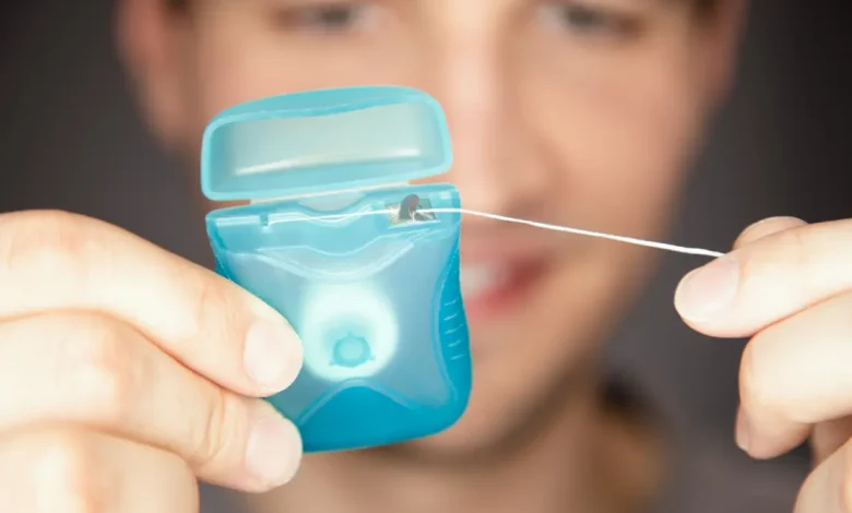Muitas vezes, gestos simples do dia a dia podem comprometer a saúde dos seus dentes. Confira 7 hábitos inofensivos que escondem perigos para sua boca.
