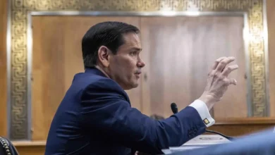 O senador Marco Rubio articula novas sanções contra Cuba, focando no combate à radicalização ideológica e influências externas em solo americano.