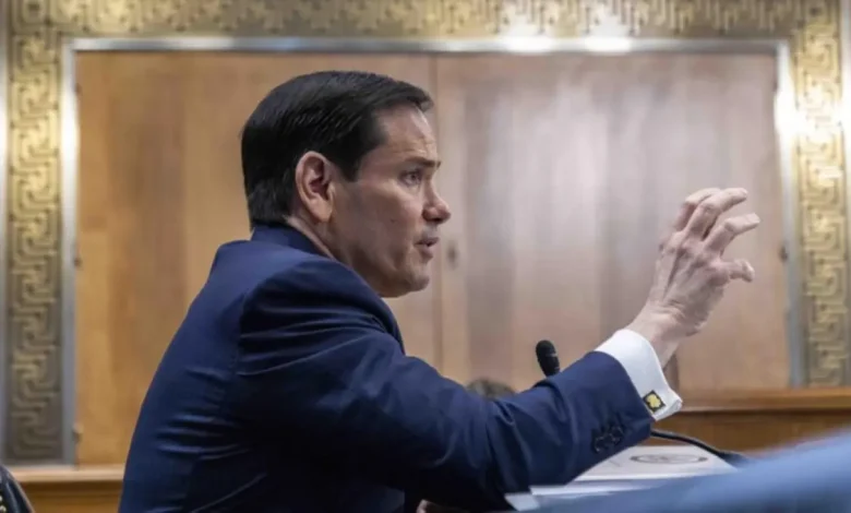 O senador Marco Rubio articula novas sanções contra Cuba, focando no combate à radicalização ideológica e influências externas em solo americano.