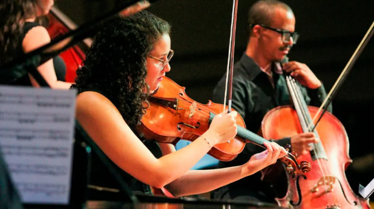A cidade de Assis recebe uma turnê de música clássica que une arte e sustentabilidade. Confira os detalhes desta iniciativa cultural e ambiental.