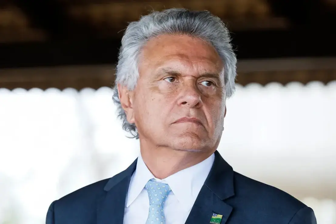 Ronaldo Caiado defende postura firme contra desacato a policiais 6 O governador de Goiás, Ronaldo Caiado, defende atuação rigorosa das forças de segurança diante de casos de desacato e desafio à autoridade policial.