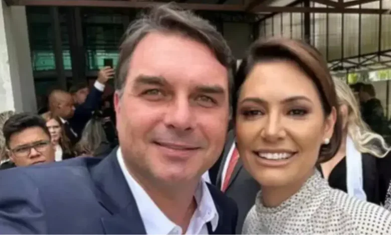 Levantamento da Quaest aponta que 59% da população considerou positiva a demonstração pública de união entre Michelle e Flávio Bolsonaro. Confira os dados.