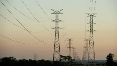O Operador Nacional do Sistema reavaliou o plano de corte emergencial de energia para o Dia dos Pais. Confira as mudanças e o cenário atual do setor elétrico.