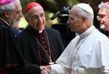 Em visita histórica à República de San Marino, o Papa Francisco destaca a importância da nação como um laboratório de boas políticas e diálogo social.