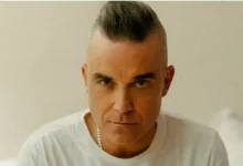 O cantor Robbie Williams abriu o jogo sobre o seu diagnóstico de autismo recebido aos 52 anos. Saiba mais sobre essa jornada de autoconhecimento.