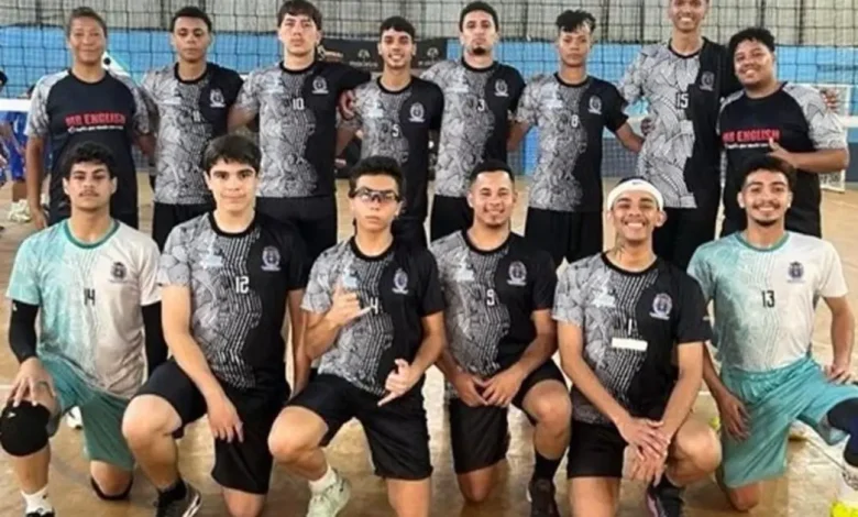 A equipe de vôlei masculino Sub-21 de Paraguaçu Paulista intensifica preparação e entra em quadra pela Super Liga Regional. Confira os detalhes desta disputa.