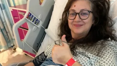 Sintoma incomum leva mulher a diagnóstico de câncer cerebral incurável. Entenda a importância da atenção aos sinais neurológicos do corpo.