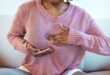 Pesquisadores identificam nova proteína que pode revolucionar o tratamento do câncer de mama, oferecendo esperança para casos de difícil controle.