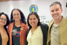 Representantes de Cândido Mota participaram da 1ª Audiência Pública sobre Autismo em Martinópolis para debater políticas de inclusão e direitos.