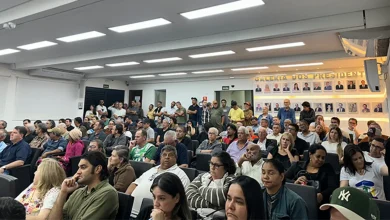 CPI de Assis pede indiciamento de Telma Spera por obstrução 2 Relatório final da CPI em Assis solicita o indiciamento de Telma Spera, apontando falhas graves, obstrução de justiça e arquivamento de investigações internas.