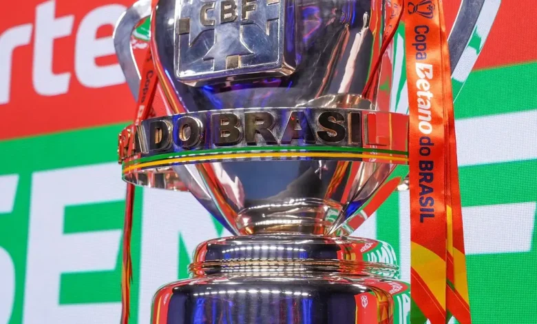 A Copa do Brasil vive um momento histórico. Entenda como o torneio pode reunir exclusivamente clubes que já levantaram a taça nas quartas de final.