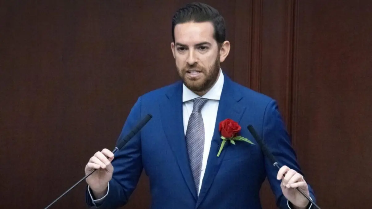 Senado dos EUA confirma novo embaixador para o Brasil 6 O Senado norte-americano oficializou a indicação para a embaixada dos EUA no Brasil. Confira os detalhes desta mudança diplomática estratégica.