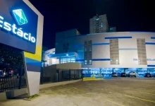 Analistas do Goldman Sachs cortam previsões para o setor educacional brasileiro, mas destacam potencial sinergia em fusão entre Yduqs e Afya.