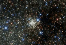 Uma descoberta astronômica revela detalhes inéditos sobre a fusão de galáxias que moldou a estrutura da Via Láctea. Entenda essa jornada cósmica.