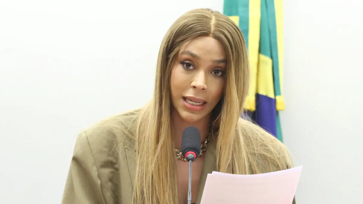 A deputada Erika Hilton lançou sua candidatura e propôs a ampliação de um benefício social sem apresentar o impacto orçamentário necessário.